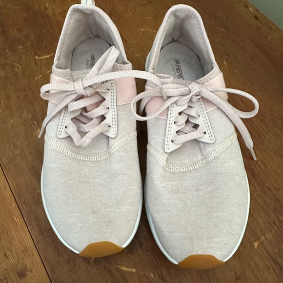 New Balance ladies sneakers with memory sole comfort insert - Picture 5 of 8